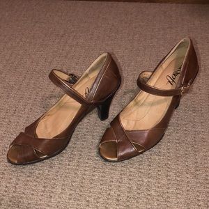 Euro Soft | Ladies brown leather Betty Pumps